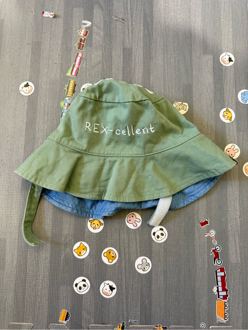 Flapjack kids reversible green & blue Bucket Hat Sun Hat